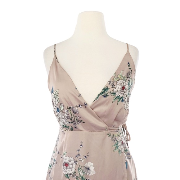 ASTR blush wrap floral dress size XS - Picture 3 of 8